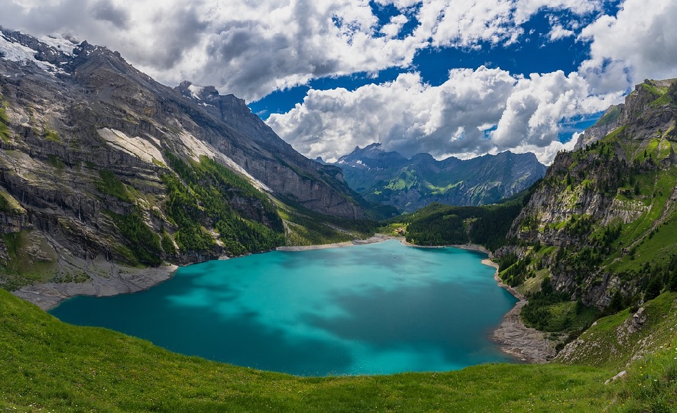 Tour privado a los lagos suizos en Suiza