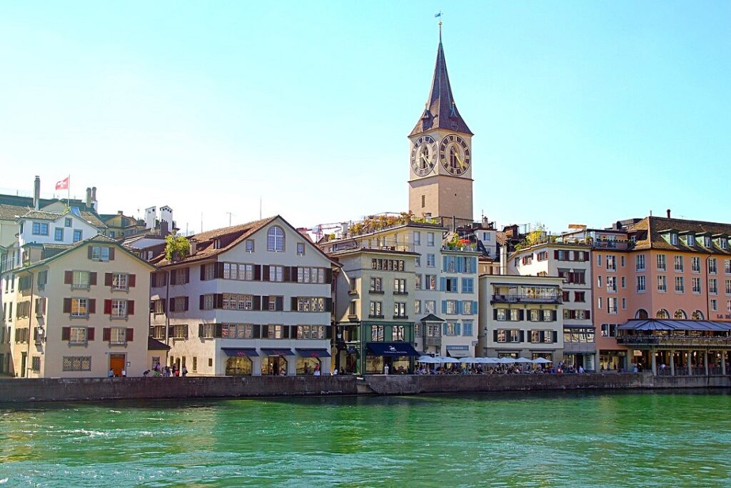 Tour en la ciudad de Zurich para una escala larga de 7 a 8 horas en el aeropuerto de Zurich