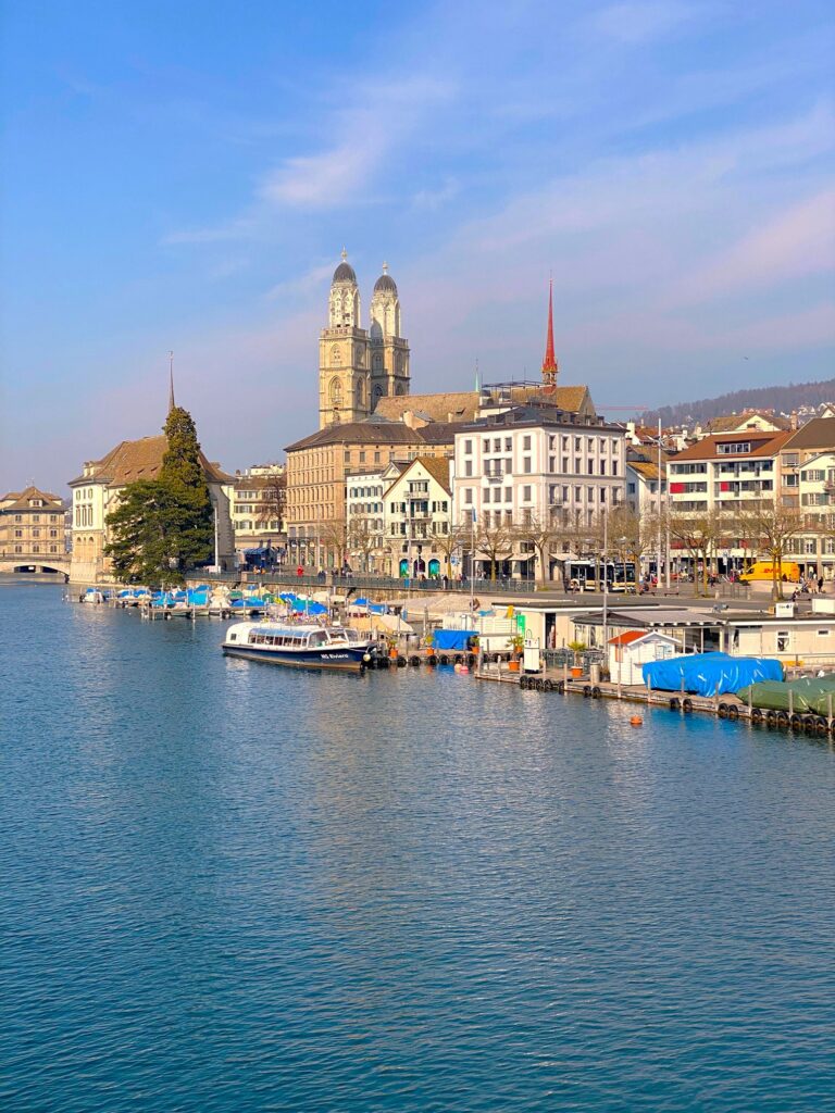 Tour a pie de 6 horas con escala en el aeropuerto de Zurich