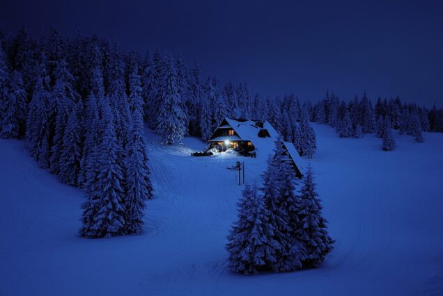 night hikes switzerland